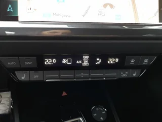 Q4 e-tron 50 quattro S-LINE - Image 6