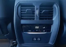 330 e Touring M-SPORT PHEV Aut - Image 13