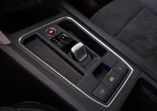 Leon ST XCELLENCE eHybrid DSG - Image 8