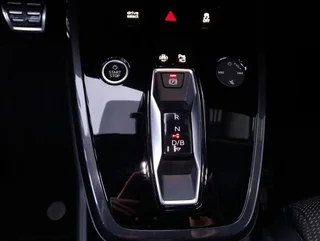 Q4 e-tron 50 quattro S-LINE - Image 8