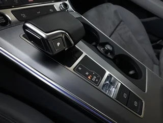 A6 Avant S-LINE 55 TFSI e quattro S-tr - Image 8