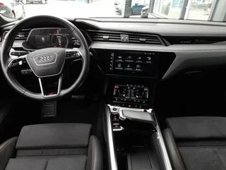 e-tron SB 50 quattro S-LINE BLACK EDITION - Image 4