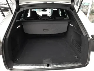 A4 Avant S-LINE 40 TFSI quattro S-tr - Image 13