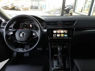 Superb Kombi L&K IV 156/218 DSG - Image 3