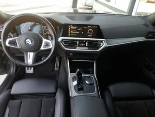 330 e Touring M-SPORT PHEV Aut - Image 3