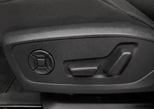 Q3 S-LINE 45 TFSI E S-tr - Image 11