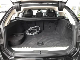 330 e Touring SPORT LINE 4x4 Aut - Image 16