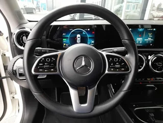 A 250e PHEV Aut - Image 8