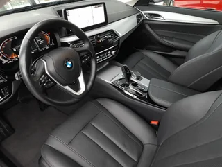 520 d Touring 4x4 Aut - Image 10