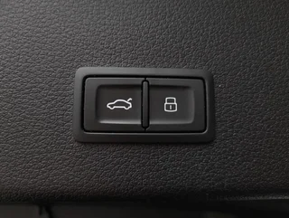 e-tron SB 50 quattro S-LINE BLACK EDITION - Image 17