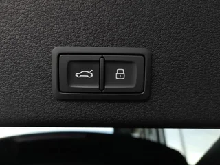 e-tron e-tron 55 quattro S-LINE BLACK EDITION - Image 17