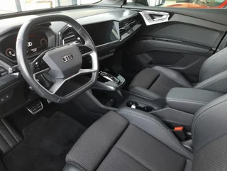 Q4 e-tron 50 quattro S-LINE - Image 10