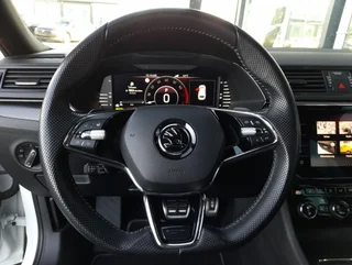 Superb Kombi SPORTLINE IV 156/218 DSG - Image 10