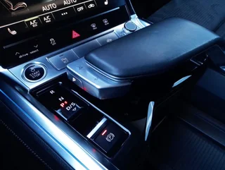 e-tron 55 quattro S-LINE - Image 6