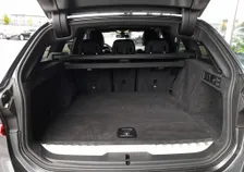 330 e Touring SPORTLINE 4x4 Aut. - Image 14