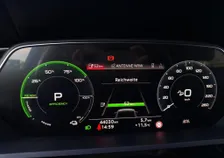 e-tron SB 50 quattro S-LINE BLACK EDITION - Image 9