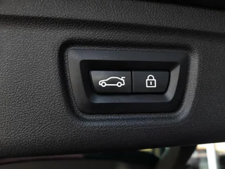 330 e Touring M-SPORT PHEV Aut - Image 14