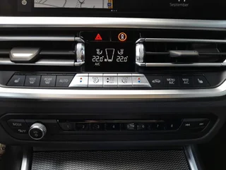 330 e PHEV 4x4 Touring Aut. - Image 6