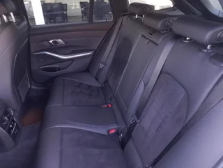 330 e Touring M-SPORT PHEV Aut - Image 12