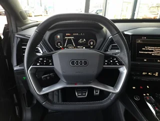 Q4 e-tron 50 quattro S-LINE - Image 9