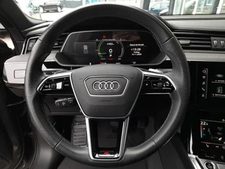 e-tron SB 50 quattro S-LINE BLACK EDITION - Image 11