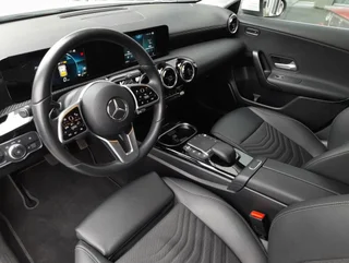 A 250e PHEV Aut - Image 9